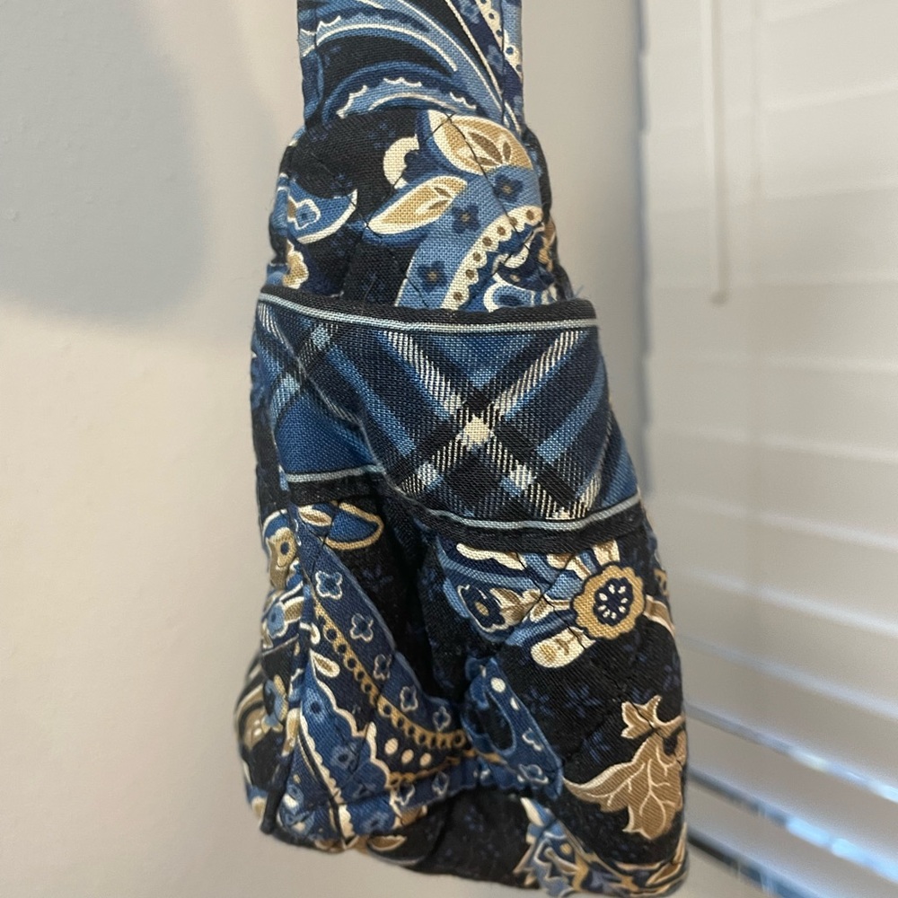 Vera Bradley “Windsor Navy” Shoulder bag - Picture 4 of 12